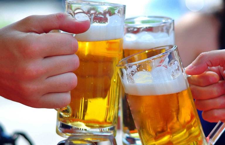 Người bệnh gout phải kiêng tuyệt đối rượu bia Người bệnh gout phải kiêng tuyệt đối rượu bia