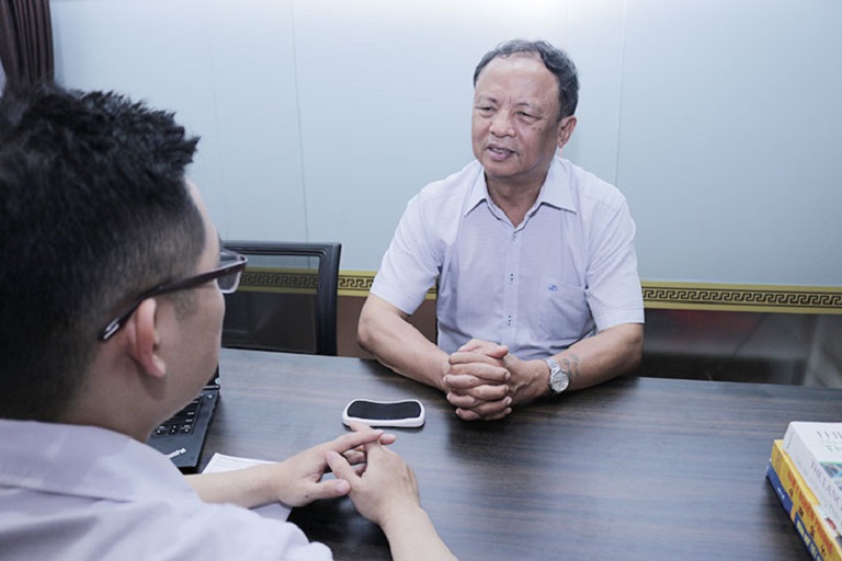 Hình này là bác sĩ nhà thuốc Đỗ Minh Đường tư vấn cho tôi, vợ tôi chụp lại Hình này là bác sĩ nhà thuốc Đỗ Minh Đường tư vấn cho tôi, vợ tôi chụp lại